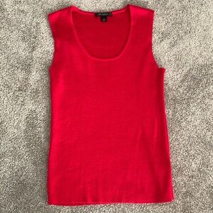 Berry pink St. John tank top